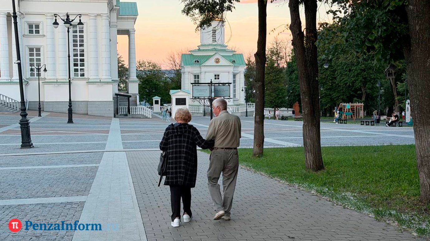 В августе увеличат несколько видов пенсий