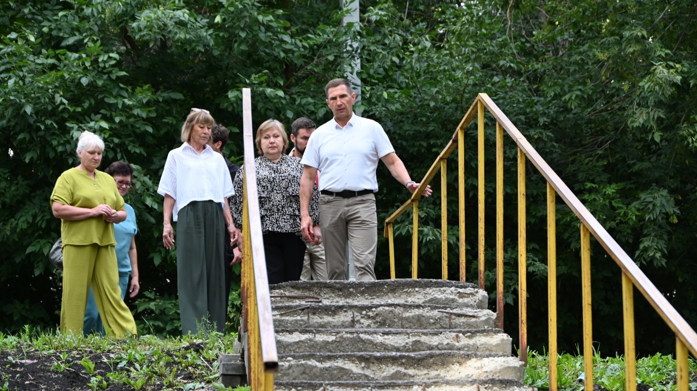 На ул. Воронова в Пензе планируют отремонтировать лестницу