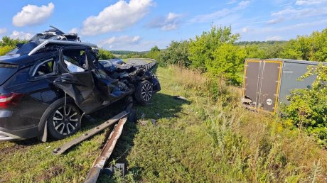 В Бековском районе в ДТП погиб пассажир «Лады-Весты»