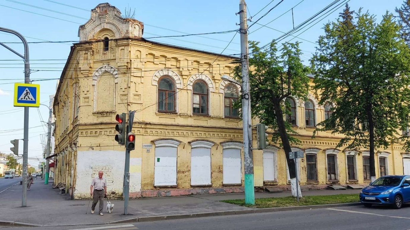История Пензы: Губернаторская усадьба стала казармой, а затем булочной