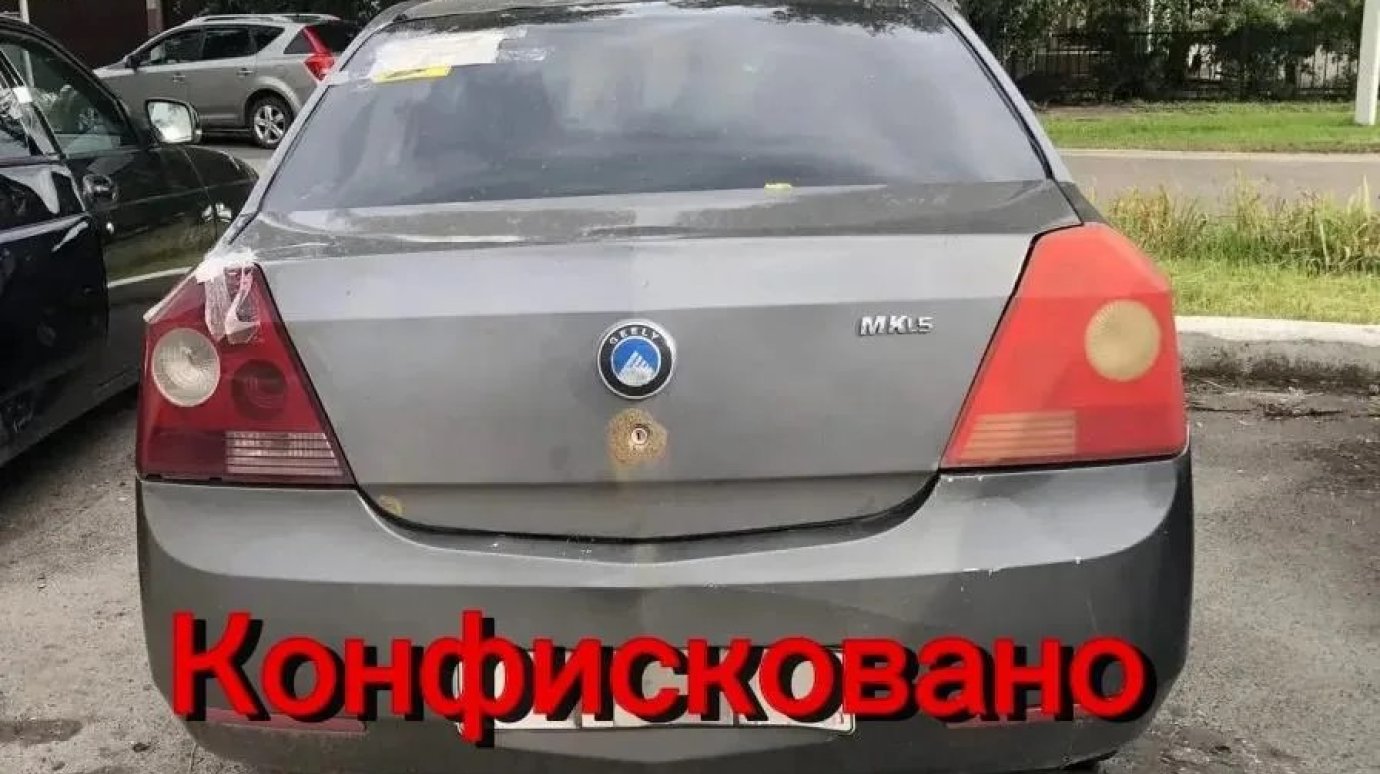 В Бекове у женщины конфисковали купленный 17-летнему сыну Geely