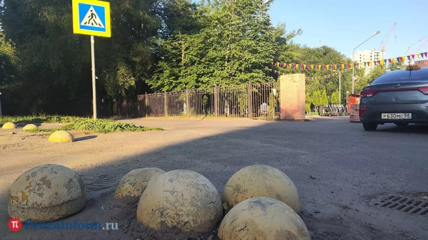 В Пензе убрали незаконные ограждения с 55 парковок