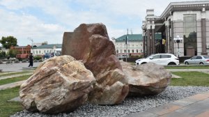 Композицию из таганаитов поставили около пензенского драмтеатра