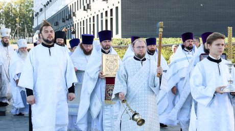 В «Лугометрии» освятили храм преподобного Вениамина Печерского