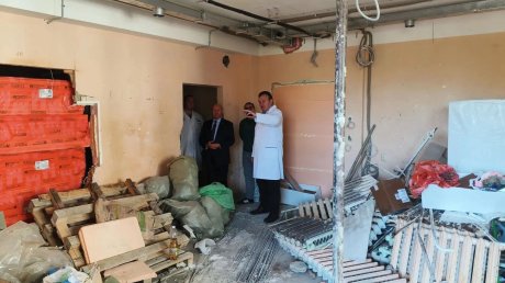 В областной больнице устанавливают окна с умным стеклом