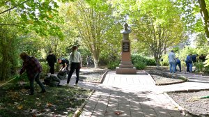 В пензенском сквере имени 354-й стрелковой дивизии навели порядок
