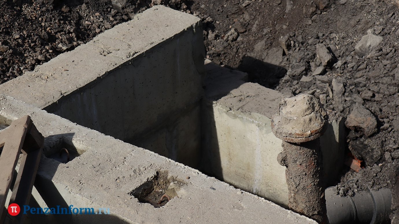 Из-за утечки на Ворошилова в нескольких домах отключили воду