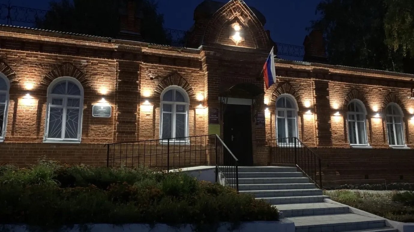 В Кузнецке подсветили 3 здания на улице Ленина
