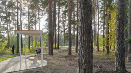 Благоустройство у храма в Заречном: пройдено три четверти пути