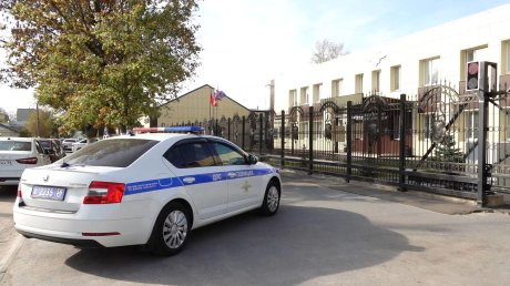 Житель Нижнего Ломова угнал машину, чтобы нарвать цветов