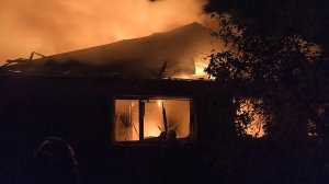 В Терновке полностью выгорел одноэтажный дом