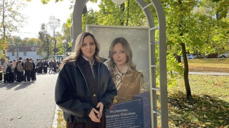 Названы имена педагогов, попавших в галерею Учительского сквера