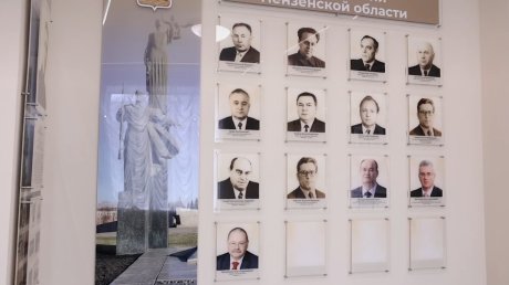 Губернатор: Дан старт циклу экскурсий школьников по зданию правительства
