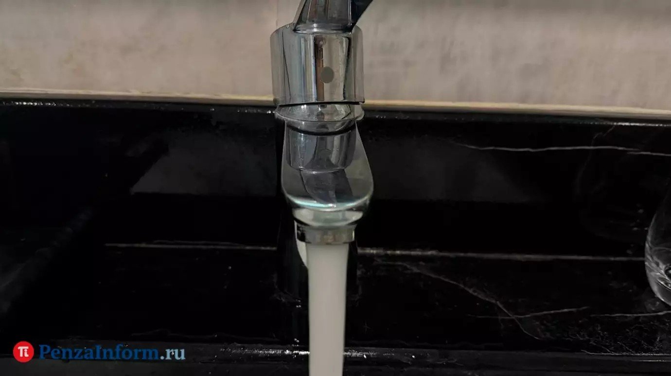 На нескольких улицах в Ахунах отключили холодную воду