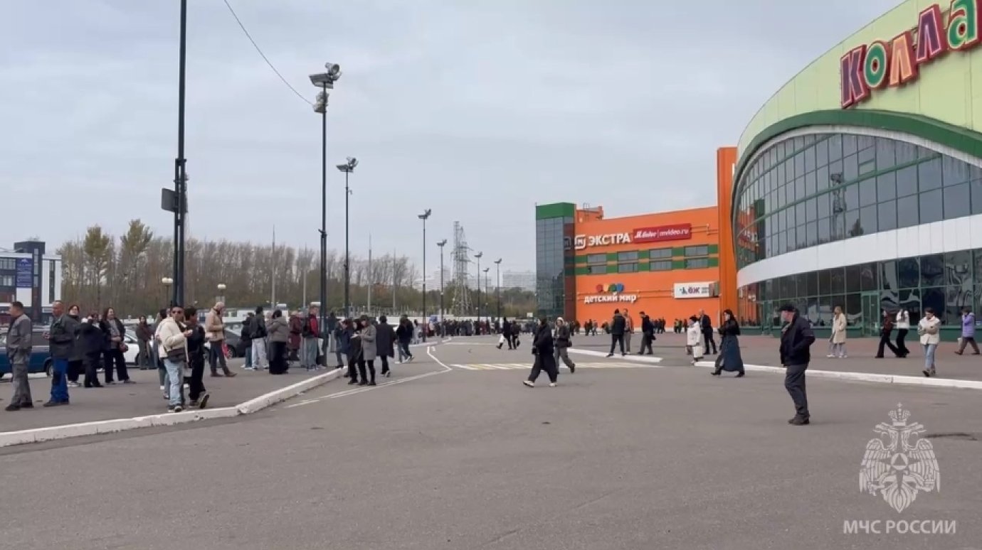 В Пензе в торгово-развлекательном комплексе прошла учебная эвакуация