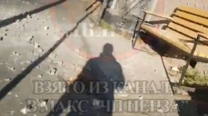 На ул. Карла Маркса обрушился фрагмент фасада здания