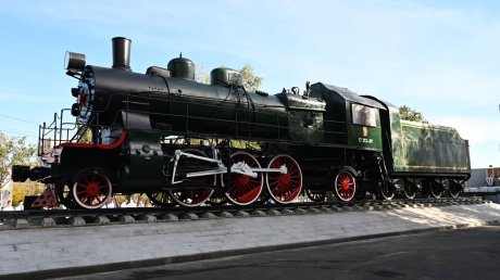 Памятник паровозу на Луначарского открыли после реставрации