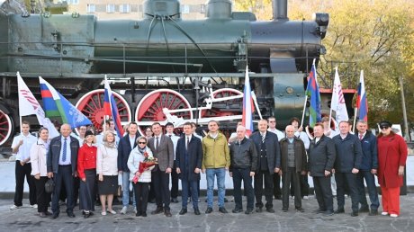 Памятник паровозу на Луначарского открыли после реставрации