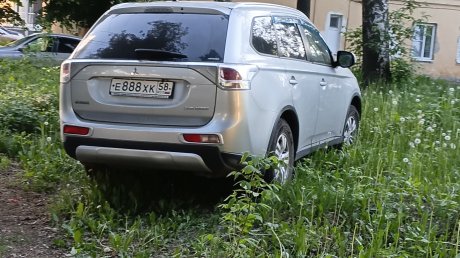 В Заводском районе у нарушителя правил парковки появился «друг»