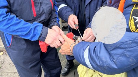 Пензячке потребовалась помощь спасателей из-за садового инструмента