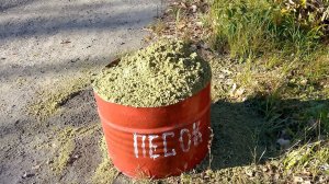 На улицах Пензы начали появляться красные емкости с песком