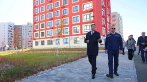 Олег Мельниченко осмотрел новый жилой квартал от «Рисана»