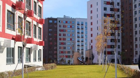 Олег Мельниченко осмотрел новый жилой квартал от «Рисана»