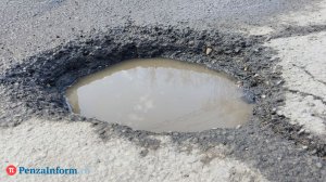 Пензенец повредил машину из-за ямы на дороге и захотел компенсацию