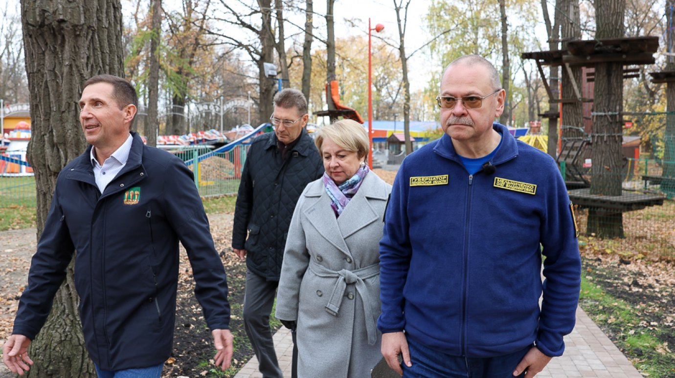 Олег Мельниченко оценил благоустройство парка Белинского