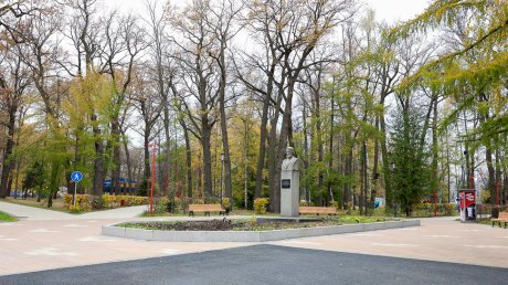 Олег Мельниченко оценил благоустройство парка Белинского