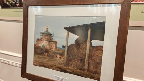 В Пензе работает бесплатная фотовыставка, посвященная храмам