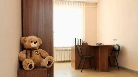 Губернатор оценил ход ремонта детской поликлиники в Кузнецке