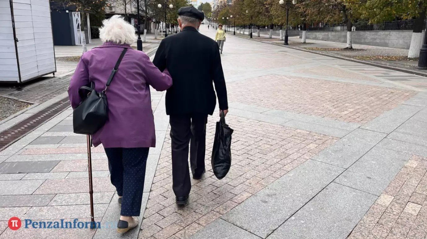 28 октября поздравим бабушек и дедушек