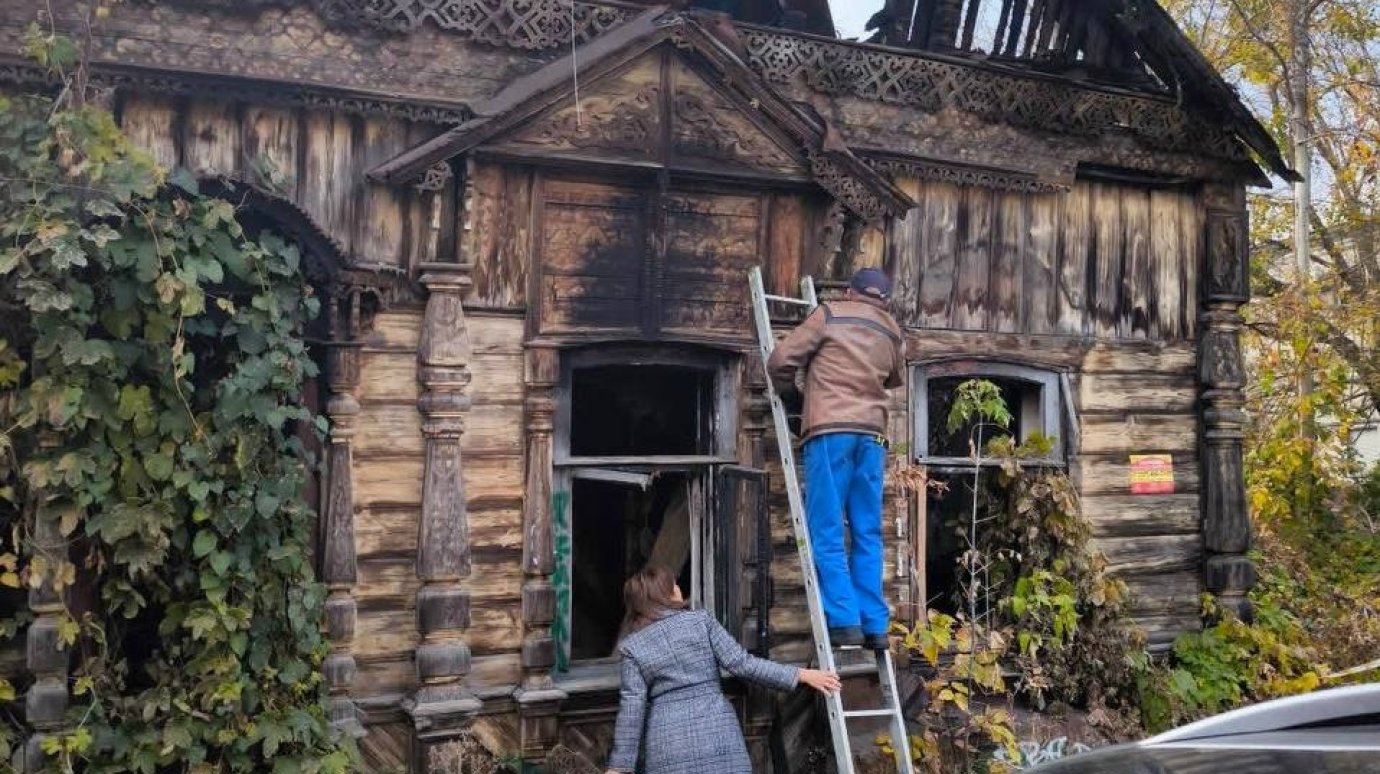 Пензенцы разбирают на части старинный дом на улице Гладкова