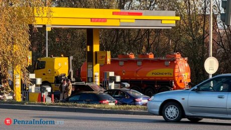 Действующие ограничения по объему продажи бензина и дизтоплива сняты