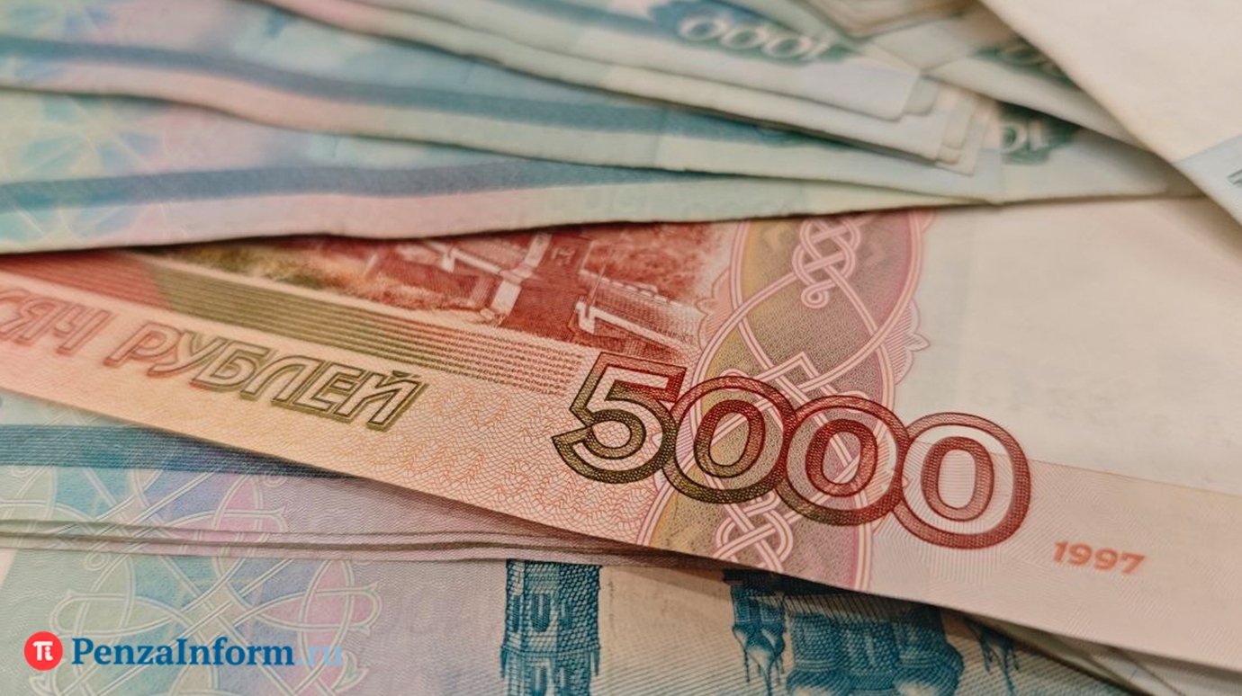 Москвичка заплатит за показанные в суде интимные фото